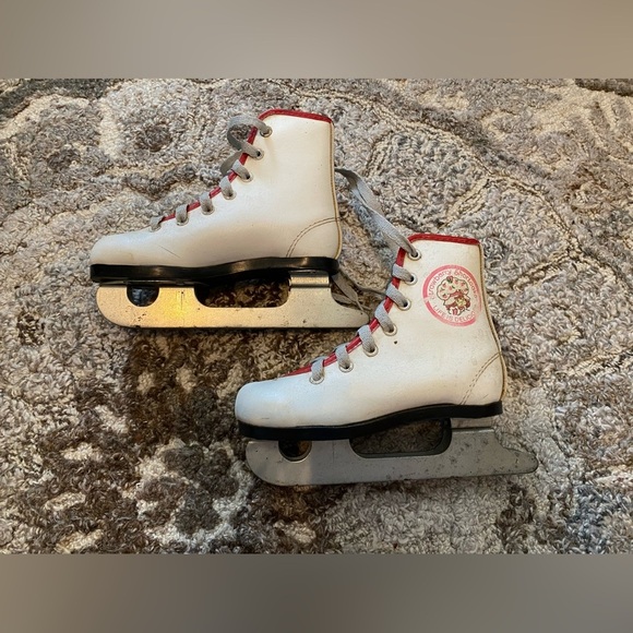 Vintage Rare Strawberry Shortcake Girls Ice Skates Size 6 5/8 Double Edge - Picture 3 of 10
